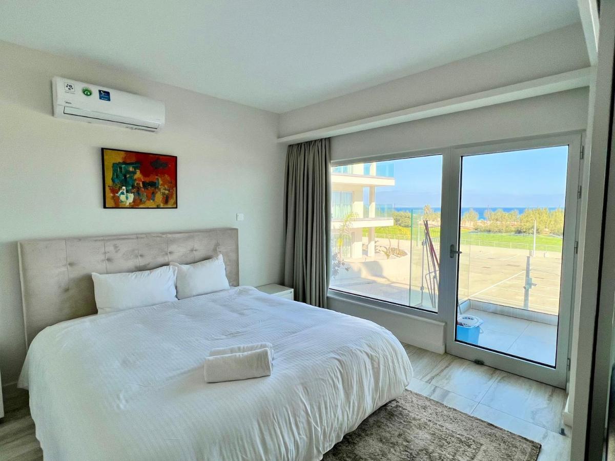 Emerald Suites โปรทาราส ภายนอก รูปภาพ