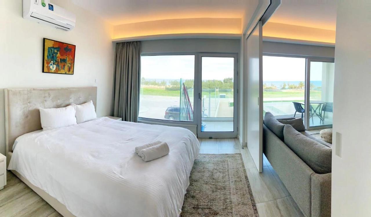 Emerald Suites โปรทาราส ภายนอก รูปภาพ