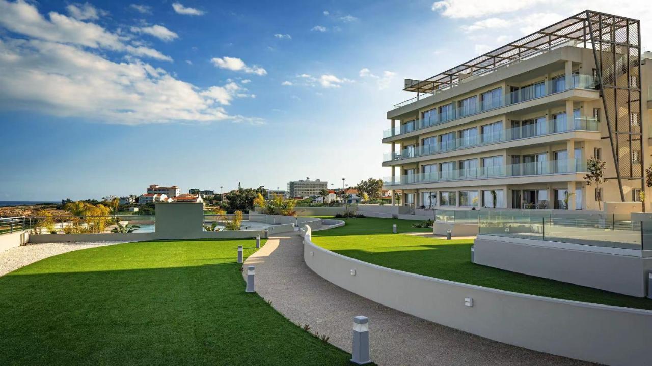Emerald Suites โปรทาราส ภายนอก รูปภาพ