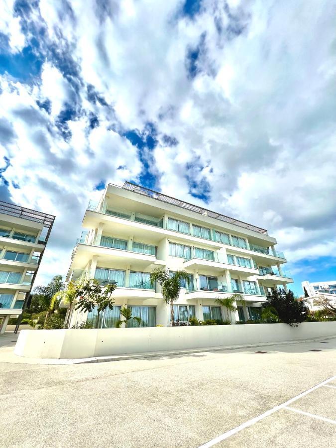 Emerald Suites โปรทาราส ภายนอก รูปภาพ