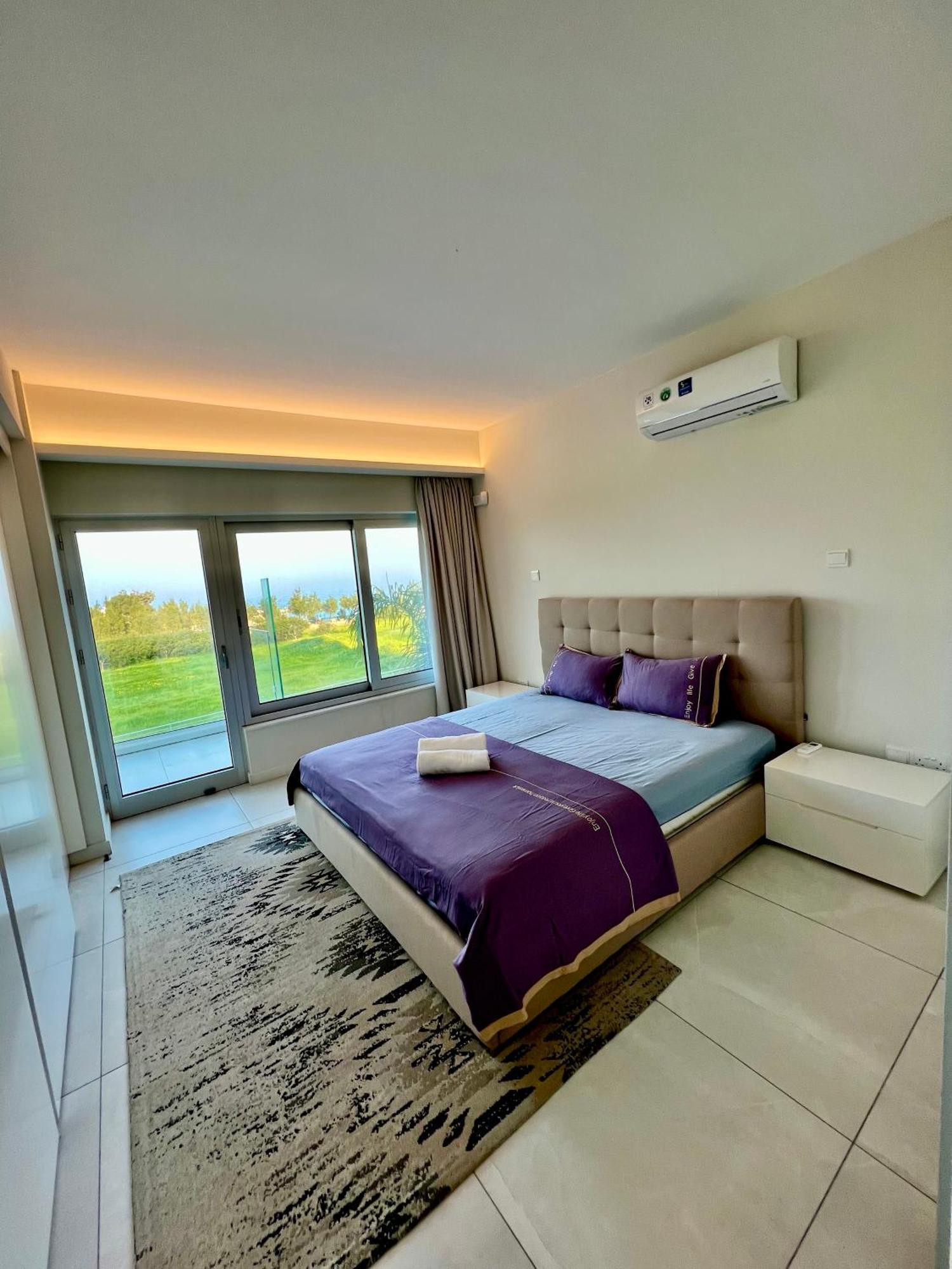 Emerald Suites โปรทาราส ห้อง รูปภาพ